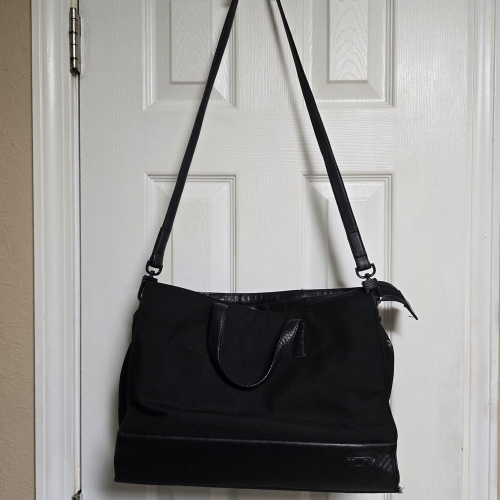 CONVERTIBLE UNISEX TUMI BRIEF SHOULDER SATCHEL TRAVEL TOTE BAG BLACK LEATHR TRIM